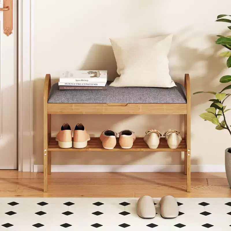 Banc à chaussures d'entrée en bambou avec rangement à rabat, coussin rembourré et étagère à chaussures à 2 niveaux