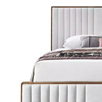 Lit plateforme King, beige, rembourrage en chenille, fini noyer, tête de lit capitonnée