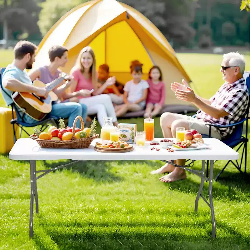 Table pliante portable de 1,8 m en PEHD, pour l'intérieur et l'extérieur, pieds en acier laqué, 8 places, blanche