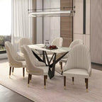 Chaise de salle à manger à dossier haut, dossier ondulé en similicuir, cadre en bois d'hévéa et accents dorés, 150 kg