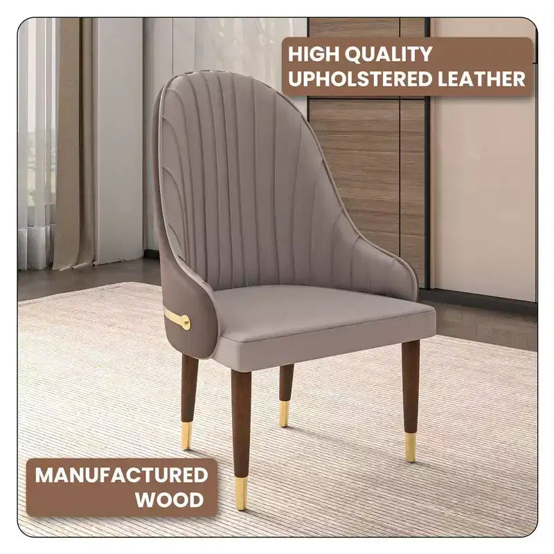 Chaise de salle à manger à dossier haut, dossier ondulé en similicuir, cadre en bois d'hévéa et accents dorés, 150 kg
