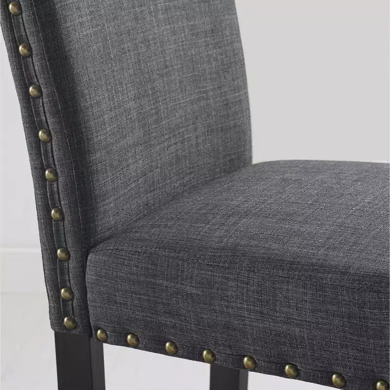 Chaises de salle à manger en tissu Biony Roundhill Furniture avec garniture cloutée, grises, lot de 2